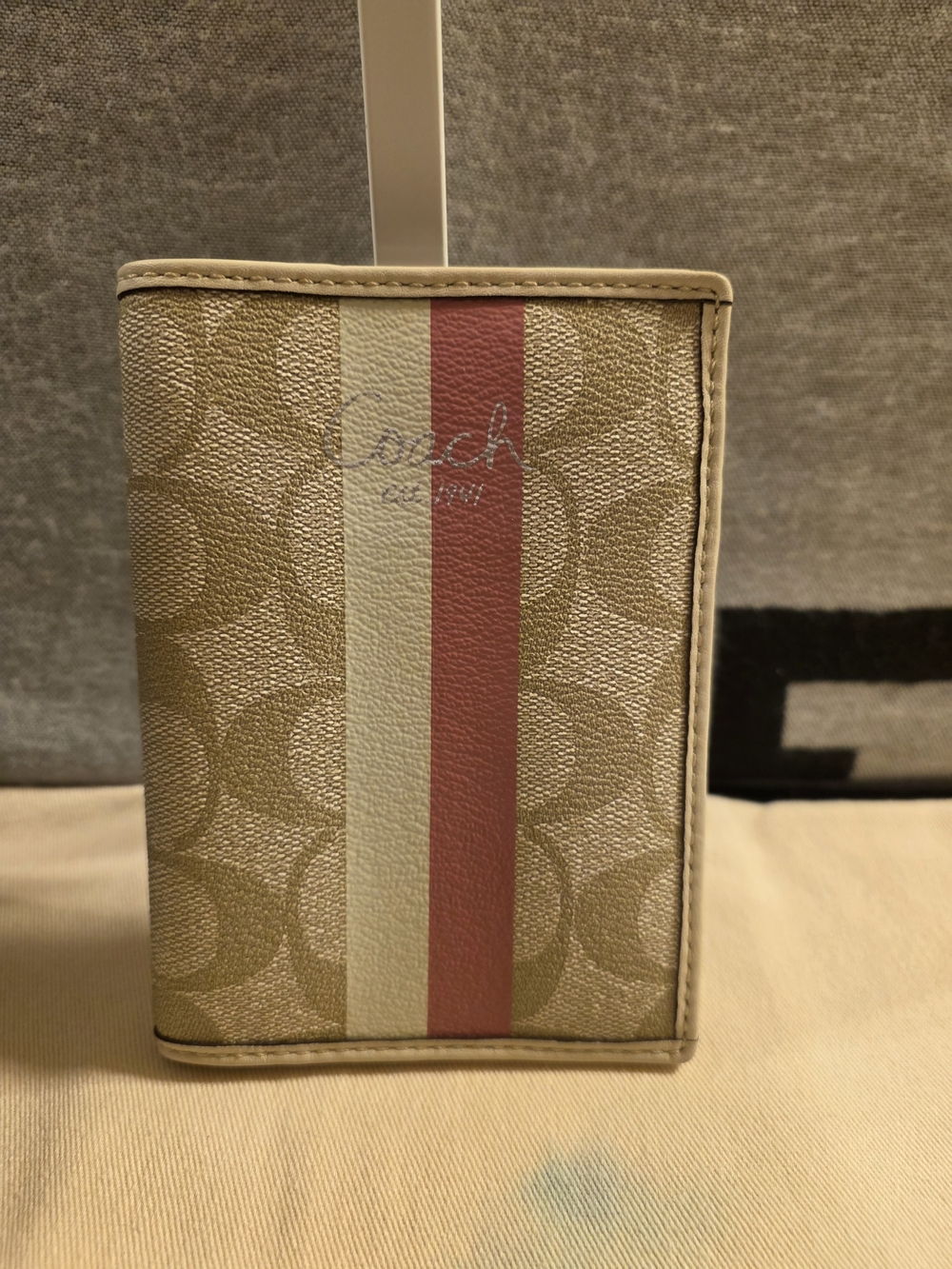 Coach Khaki Canvas Passport Wallet with Pink & Cream Center Stripe - NWT - Picture 2 of 4